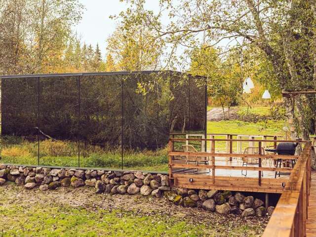 Отель Riverbed inn ÖÖD mirror house and Iglucraft sauna by river Kanaküla-26